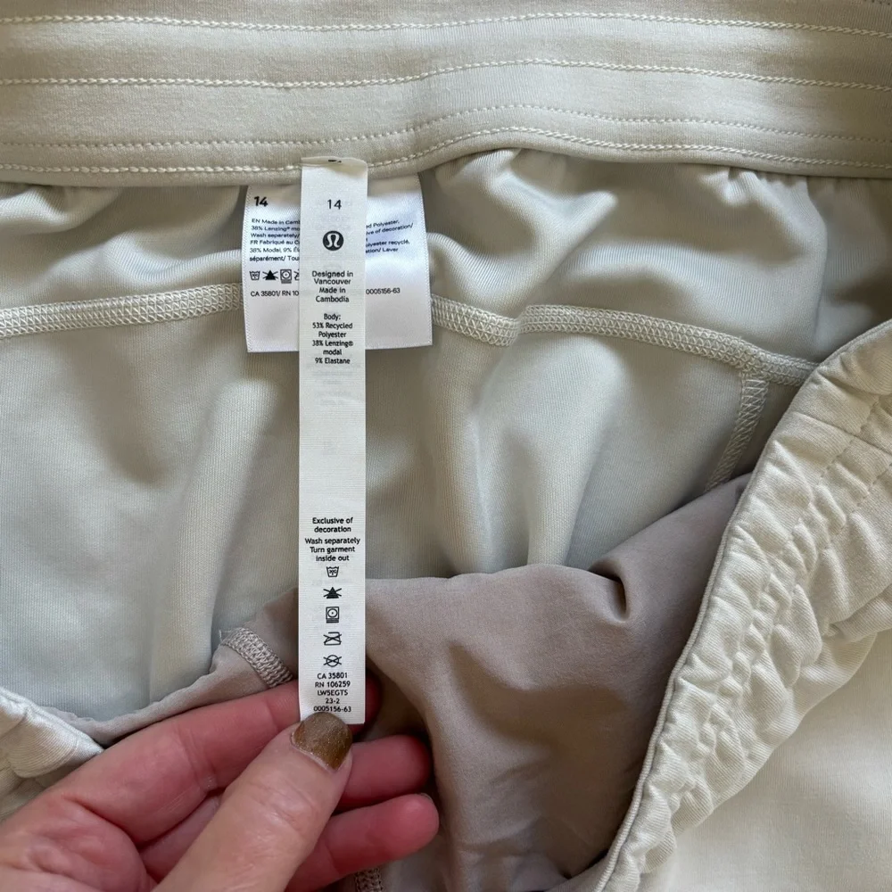 LULULEMON SOFTSTREME HIGH RISE PANT SIZE 14 Cream Wide-Leg Pants Elevated Refine - Picture 4 of 7